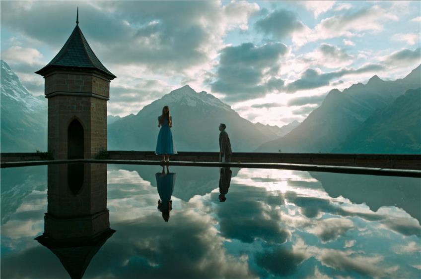 A cure for wellness: Im Film liegt die Burg Hohenzollern in den Alpen. Bild: Verleih