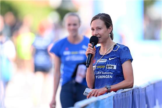 Absage: Hanna Klein, hier als Moderatorin beim Erbelauf, tritt in dieser Saison nicht mehr bei Hallen-Rennen an. Archivbild: Ulmer