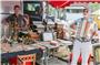 Auf dem Antiquitäten-, Trödel- und Handwerkermarkt beim Neckarfest ging es gesel...