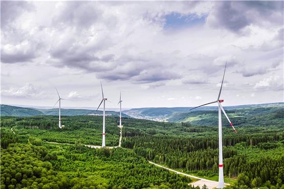 Bei Oberkochen betreiben die Stadtwerke Tübingen gemeinsam mit Partnern einen Windpark mit vier Anlagen. Bild: Stadtwerke Tübingen