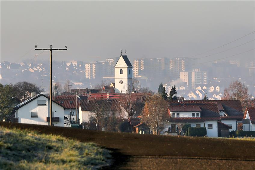Blick über Kiebingen auf das Kreuzerfeld. Nicht auf dem Dorf, sondern in städtischer Umgebung holte die AfD ihre meisten Stimmen. Bild: Sommer