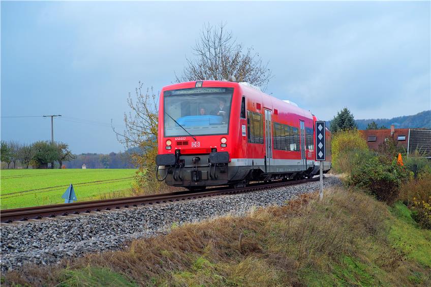Die Ammertalbahn bei Entringen. Archivbild: Metz