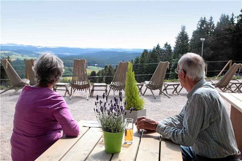 Die Berghütte Lauterbad ist ein Ort zum Entspannen, Genießenund Wohlfühlen. Der Panoramablick ist einzigartig. Bild: Karl-Heinz Kuball