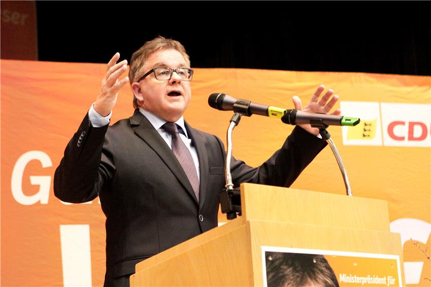 „Die Regierungsverantwortung ist greifbar nahe“: CDU-Spitzenkandidat für die Landtagswahl Guido Wolf in der Wurmlinger Uhlandhalle. Bild: Faden