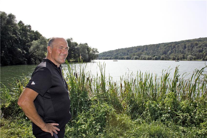 Dieter Weiß wohnt in Rommelsbach und kommt seit mehr als 40 Jahren an den Kirchentellinsfurter Baggersee. Bild: Straub