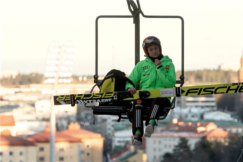 Eine Schwäbin auf dem Weg zurück an die Spitze: Carina Vogts Form ist vor dem Start der Skispringerinnen bei der Nordischen Ski-WM in Lahti klar ansteigend. Foto: dpa