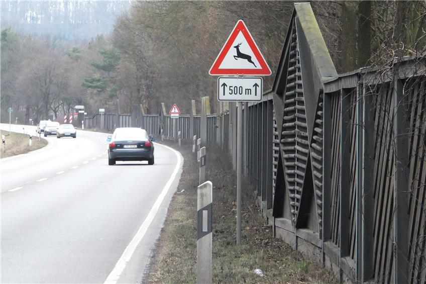Es wird Zeit, den Verkehrsschilderwald auszulichten, meint Wolfgang Jacobi aus Tübingen.