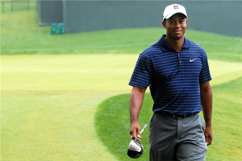 Golfstar Tiger Woods zeigt ein professionelles Sport-Outfit: Polo und Hosen sind bequem geschnitten und trotzdem nicht zu leger. / tpsdave (CC0-Lizenz) © pixabay.com