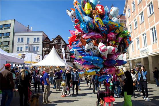 Hier ist die Reutlinger Innenstadt bei einem verkaufsoffenen Sonntag zu sehen. Archivbild: StaRT/Angela Hammer
