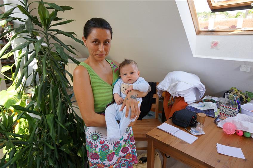 Isabel Körner und ihr Sohn Milo sind auf eine neue Wohnung angewiesen. Bild: Steuernagel
