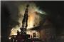 Mehr als 80 Feuerwehrleute bekämpften am 17. Dezember 2005 den Brand eines Ateli...