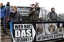Soko-Tierschutz-Gründer Friedrich Mülln spricht bei der Kundgebung vor der Demo ...