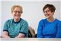 Sylvia Zeeb und Sigrid Neher arbeiten auf der Palliativstation der Tropenklinik .Bild: Carolin Albers