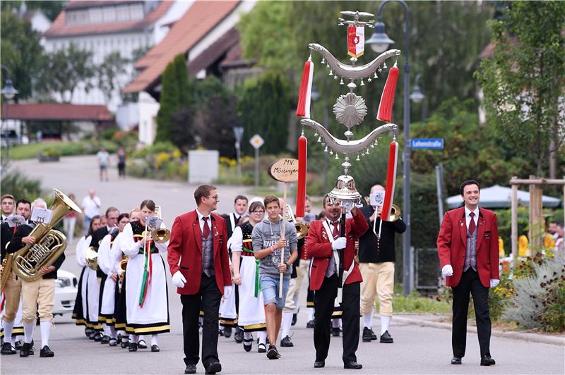 60. Sommerfest und Verbandsmusikfest beim Musikverein Hirrlingen, 100 Jahre Musi...