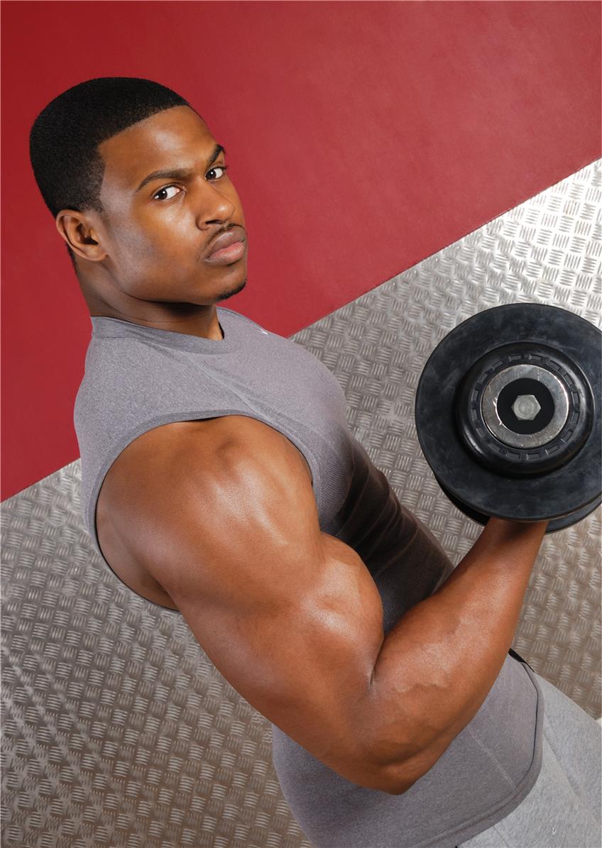 Als starkes Geschlecht verfügen Männer tatsächlich über mehr Muskelmasse pro Kilogramm Körpergewicht als Frauen. Fotolia.com, ©imabase #23449972