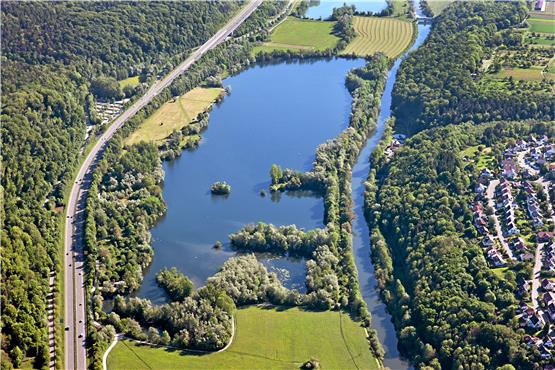 Am Baggersee bei Kirchentellinsfurt wird jetzt die Einhaltung der neuen Baderegeln kontrolliert. Archivbild: Grohe