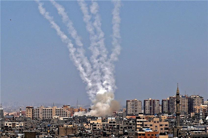 Aus dem Gazastreifen schossen militante Palästinenser Hunderte Raketen Richtung Israel ab. Foto: MOHAMMED ABED/AFP