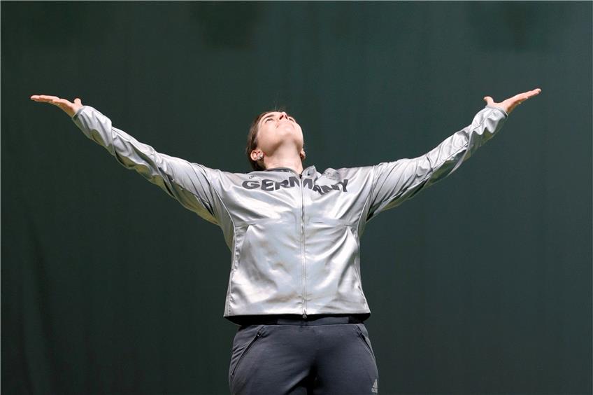 Barbara Engleder am Ziel ihrer Schützenträume: Im letzten Wettkampf ihrer Karriere holte sie Gold. Foto: dpa