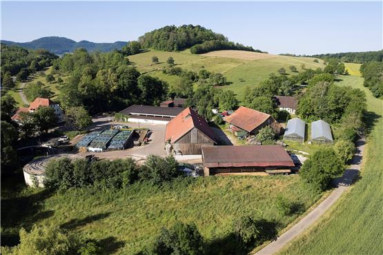 Bauernhof in wunderschöner Lage auf der Gemarkung der Großstadt Reutlingen: das Hofgut Alteburg. Bild: Horst Haas