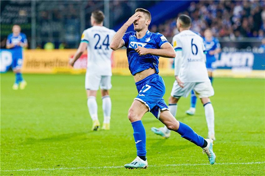 Bejubelt das 1:0  und wird von den Fans bejubelt: Andrej Kramaric. Foto: Uwe Anspach/dpa