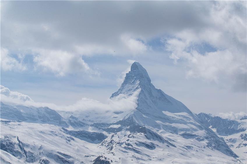 Blick von von Zermatt auf das Matterhorns in den Walliser Alpen. Foto: Xu Jinquan/XinHua/dpa/Symbolbild