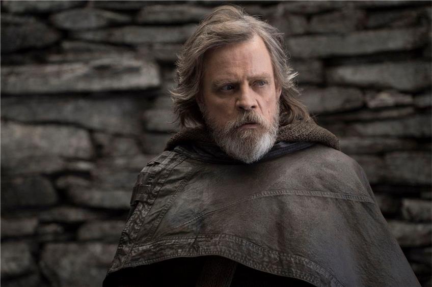 Charismatisch: Mark Hamill als verwitterter Luke Skywalker in „Die letzten Jedi“. Foto: Lucasfilm/Disney