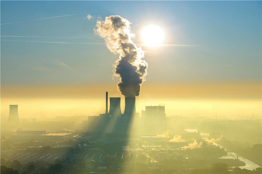 Damit soll Schluss sein: Kohleverstromung in einem Kraftwerk von RWE. Foto: Hans Blossey via www.imago-images.de