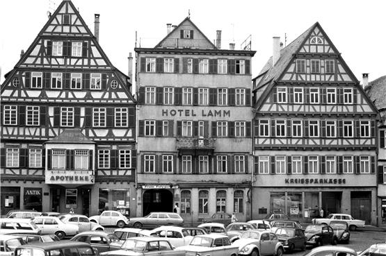 Das Hotel Lamm (Mitte) vor dem Abriss 1972. Archivbild: Manfred Grohe