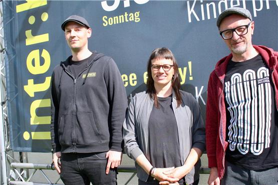 Das franz.K-Team mit Frederik Hrusa, Sarah Petrasch und Matthias Xander (von links) freut sich auf das Festival „Inter:Komm!“.Bild: Jürgen Spieß