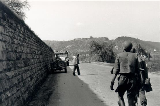 Das französische Militär beim Einmarsch in Lustnau 1945. Bild: Sirpa/Ecpa France
