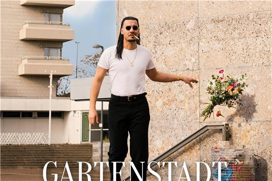 Das neue Album „Gartenstadt“ des Rappers Apache 207 erscheint am 09. Juni 2023.