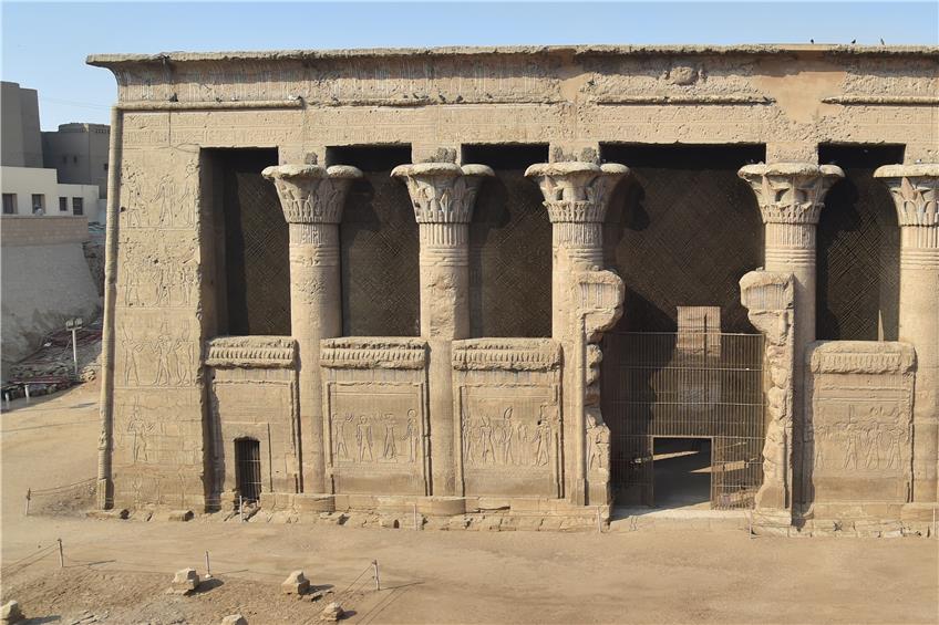 Der 2000 Jahre alte Tempel liegt mitten in Esna, einer 70000-Einwohner-Stadt in Ägypten.Bilder: Ahmed Amin, Universität Tübingen