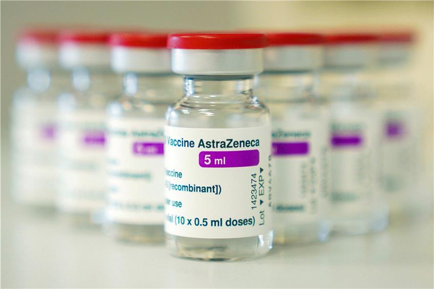 Der Impfstoff von Astrazeneca ist ab sofort für alle freigegeben. Foto: Nicolas Armer/dpa