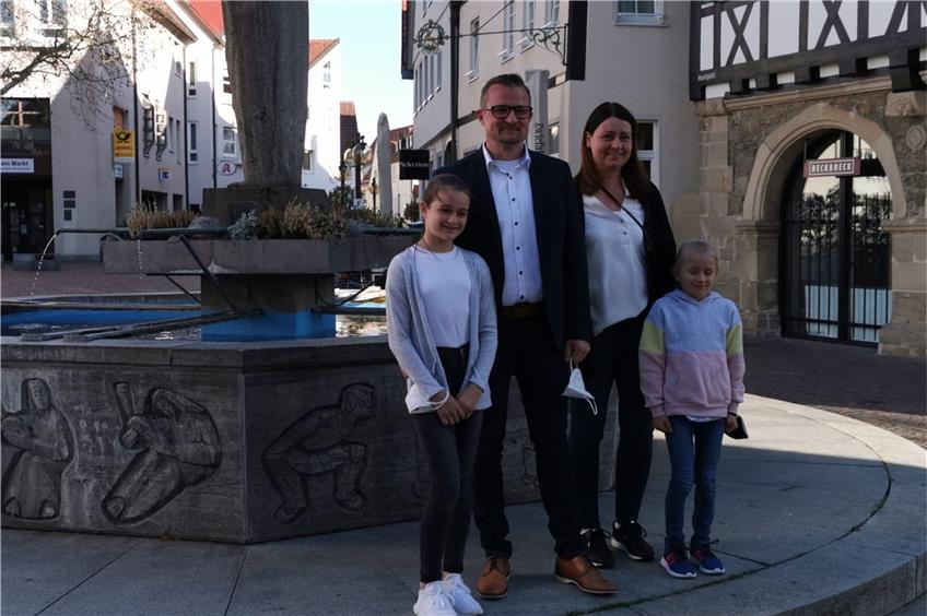 Der Pfullinger Bürgermeisterkandidat Stefan Wörner war mit seiner Familie angereist. Bild: Thomas de Marco