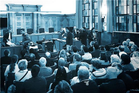 Der Prozess im Tübinger Landgericht zog ungewöhnlich viel Publikum an, darunter auch Polizisten und Polizistinnen. Bild: Jonas Bleeser