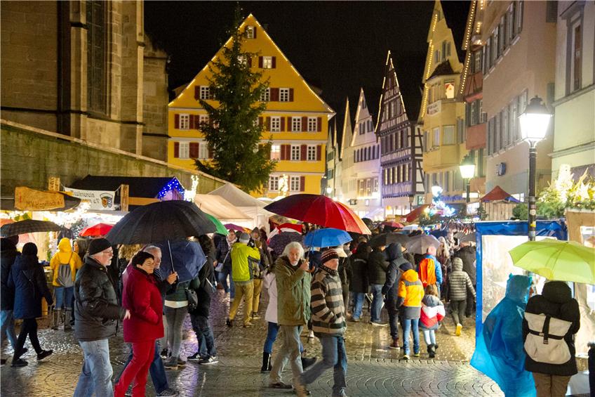 Der Tübinger Weihnachtsmarkt vor der Pandemie - im Jahr 2019. Archivbild: Klaus Franke