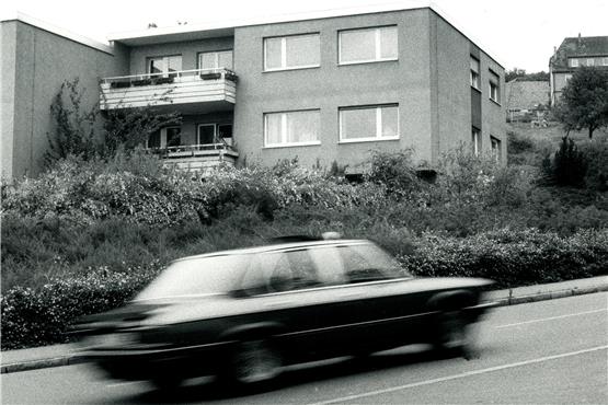 Der mutmaßliche RAF-Unterschlupf in der Friedrich-Zundel-Straße 2 im September 1985. Archivbild: Ulrich Metz