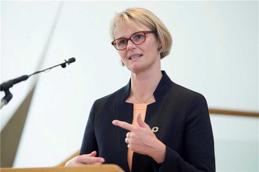 Deutsche Technologie nicht anderen überlassen: Forschungsministerin Anja Karliczek. Foto: Christoph Soeder/dpa