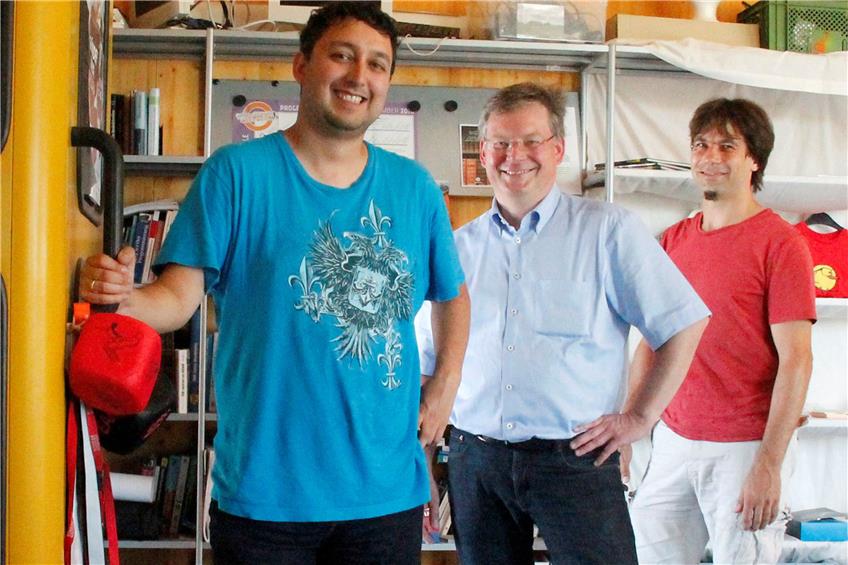 Die Freelancer bei Wexelwirken: Christopher Schmidhofer, Bodo Mohr und der Programmierer Joss Herrmann (von links) Bild: Keicher