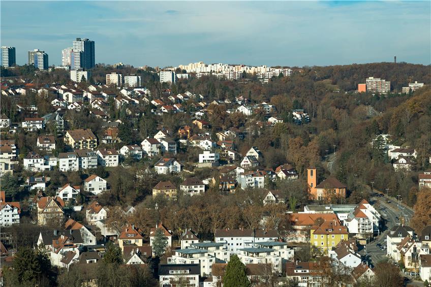 Die Häuser und Formen des Wohnens in Tübingen sind vielfältig, die Mietpreise kennen nur eine Richtung: nach oben. Archivbild: Ulrich Metz