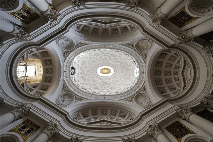 Die Kuppel der Kirche San Carlo alle Quattro Fontane in Rom, erbaut von Francesco Borromini. Foto: Imago/image broker