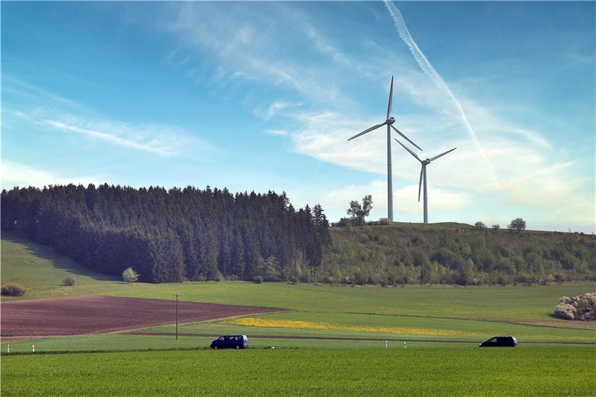 Die Windkraftanlagen bei Melchingen haben eine Nabenhöhe von knapp 50 Meter. Die Naben neuer Anlage, die auch für Gomaringen in Frage kommen, können bei mehr als der dreifachen Höhe liegen. Archivbild: Ulrich Metz
