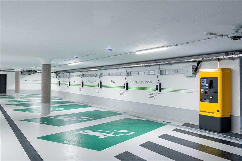 Die ersten E-Auto-Stationen in der Tiefgarage am Hauptbahnhof sind nun fertig. Bild: Stadtwerke