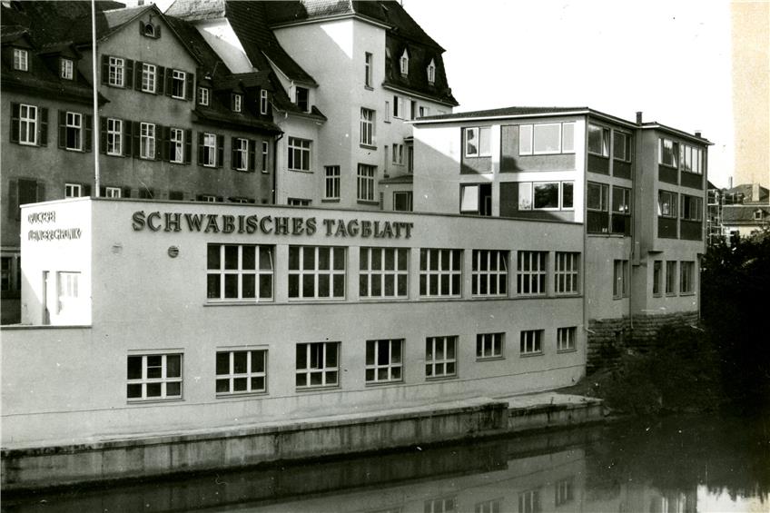 Drei Baugenerationen auf einen Blick: Hauptgebäude (1905), Flachbau am Neckar (1930) und dreistöckiger Erweiterungsbau rechts daneben (1955). Bild: Alfred Göhner