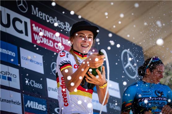 Drei Siege und drei zweite Plätze holte Ronja Eibl in dieser Weltcupsaison. Bild: EGO-Promotion/Max Fuchs