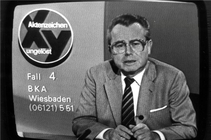 Eduard Zimmermann fahndete am 29. November 1985 nach den Tätern des Überfalls auf den Geldboten des Esbella-Marktes. Archivbild: Manfred Grohe