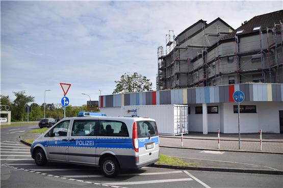 Ein Fahrzeug der Polizei steht in Mannheim. Foto: Priebe/dpa