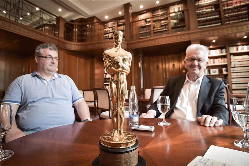Ein Gespräch mit Oscar: Ministerpräsident Winfried Kretschmann empfängt Gerd Nefzer. Foto: Ferdinando Iannone