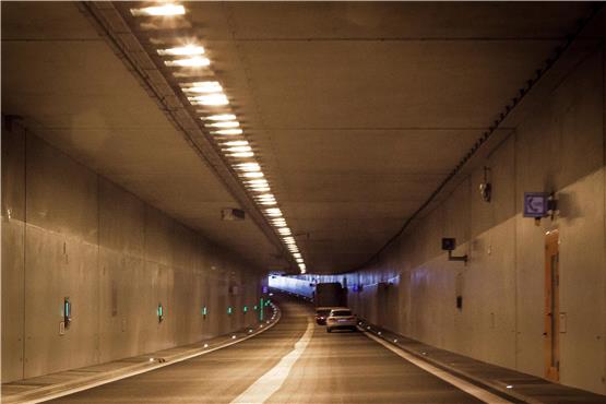 Ein Tunnel für die B27 durch Tübingen, das ist der Traum vieler Autofahrer. Hier ein Blick in den B27-Tunnel in Dußlingen. Archivbild: Eike Freese