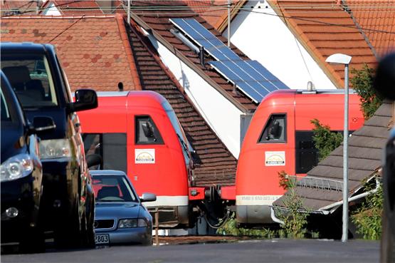 Eine Regionalbahn in Betzingen – künftig soll im Stadtteil die „Gomaringer Spange“ abzweigen. Archivbild: de Marco